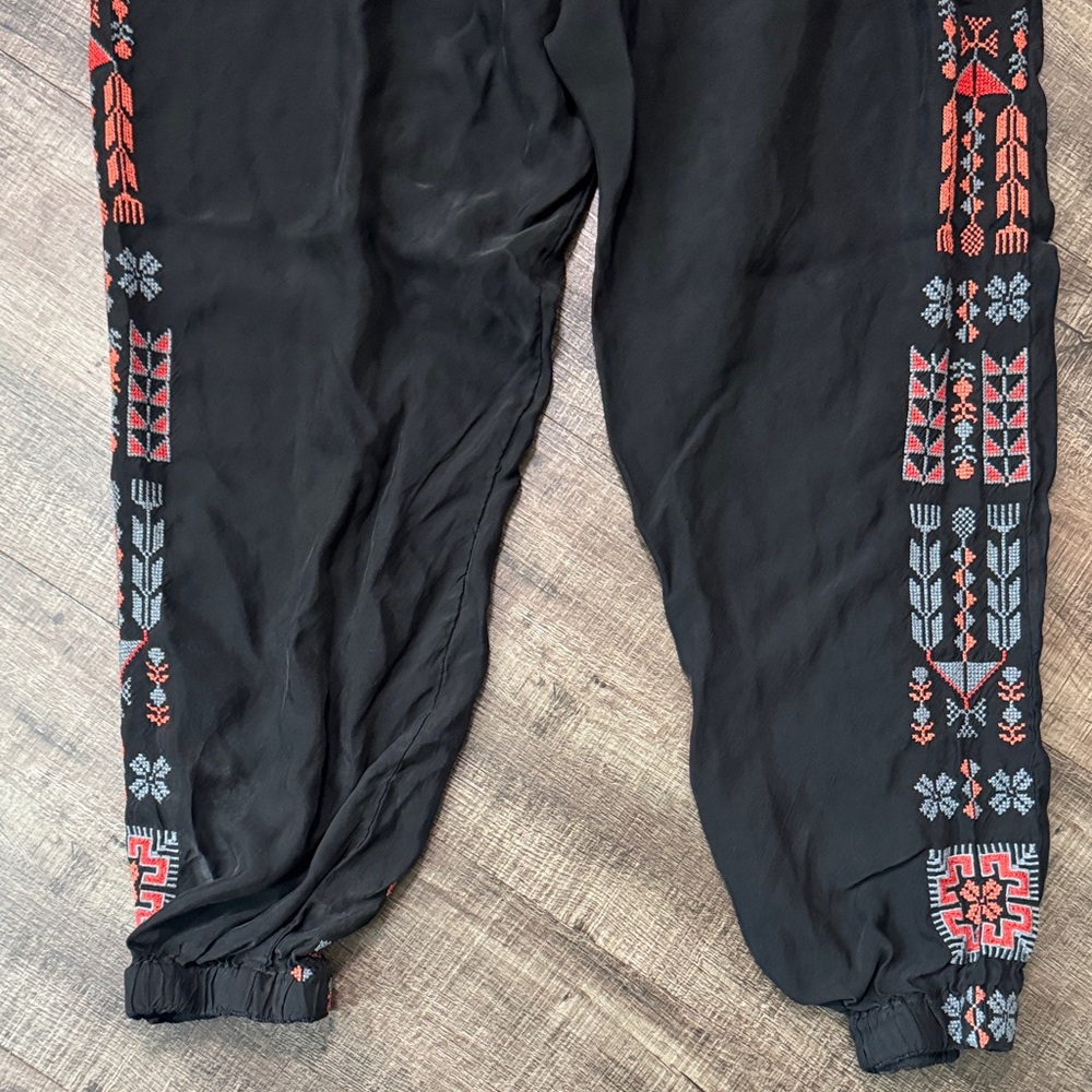 Johnny Was x Pete & Greta Embroidered Pattern jogger pants - Picture 7 of 7